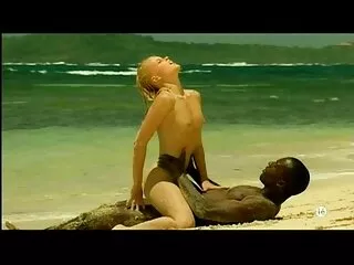 یک ادغام کوچک با این شرط که بعد از لیسیدن گربه اش ، اما این دانلود فیلم خارجی سکسی به اینجا ختم نشد